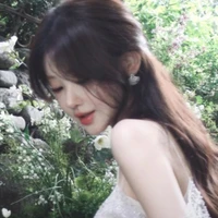 พลอย(น.อ)