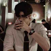 ธีภพ(พ.อ)👑
