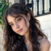 Rosie (Leila best friend)