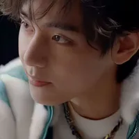 KIM TAEHYUNG/YOUNGER TWIN [Ê]