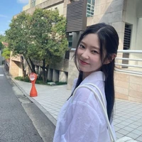 Laura nadin Almelara