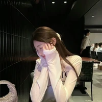 พลอย