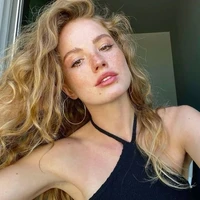 Sarah/secretária/P