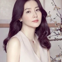 พลอย