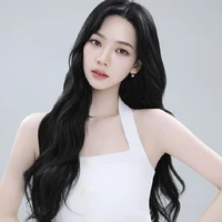 YOO KARINA