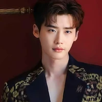 LEE JONGSUK CARLON