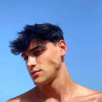 lucc(⁠✿⁠ 