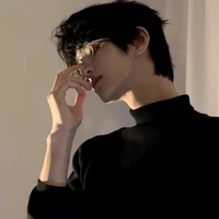 ดีอ้อน(พระเอก)