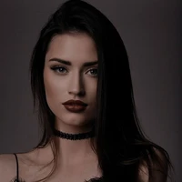 priya trived/ Aasha twin sister