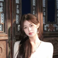 เธียร์(นางเอก)