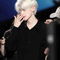 แบงค์(มือซ้าย พอ.)