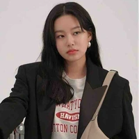 Kim saeri (김 새리)