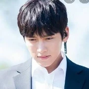 อาเธอร์​(บอดี้การ์ดคนสนิท)​