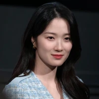 Kim Sena(18)