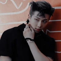 Namjoon *alfa dominante*