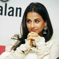 Laavanya Rathore (fl elder sister)