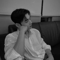 คนินท์(พระเอก)​