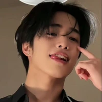 อาเธอร์//พระเอก