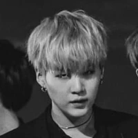 Yoongi (suga)