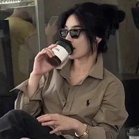 เอ็มม่า☕(แม่ของพระเอก)