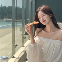 เคียร่า🌛(เพื่อนน.อ)