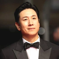 jeon sun-kyun/DA/Dumb&idiot