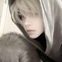Aaron{อารอน}.` (พ.อ)