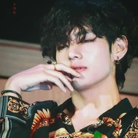 KIM TAEHYUNG/SUGAR BABY