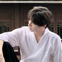 อาไท//พี่คนกลาง