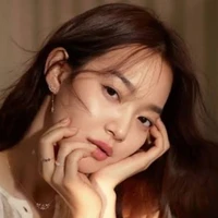 มาเบล(แม่ของคริส+ภรรยาของฮาร์ท)