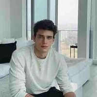 Michael de luca (ml cousin/bff)