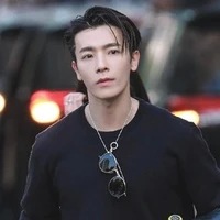 lee Donghae (ayah tiri sunoo)