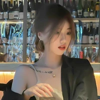พลอย👑
