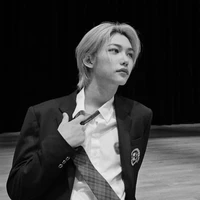 𝐅𝐞𝐥𝐢𝐱~💫