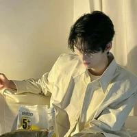 ธีร์(คู่หมั้นนางเอก)