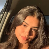 Lorena(empregada pessoal da Kenay/26y)