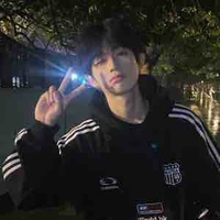 ลีวาย(เพื่อนนายเอก)