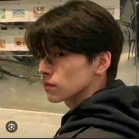 ม่อน {พี่ชายนางเอก}