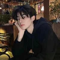 ภีม ( พี่ชายคนรอง น.อ)