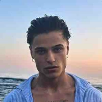Nolan Varez 25ans