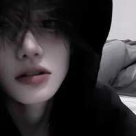มีนา(นายเอก)
