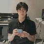 autor yg imut :>