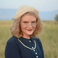 miss lily ( haid Maid)