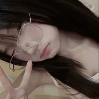 อมยิ้ม  (น.อ)