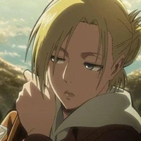 Annie Leonhart 