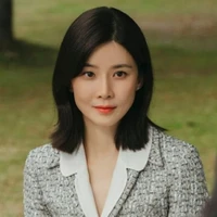 Mrs Kim (omega)