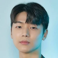 Kang Min-hyuk
