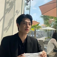 ธีรภัทร.พ.อ👑
