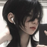 ไลริน(พี่สาวนายเอก)