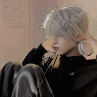 เฟิร์ส👑